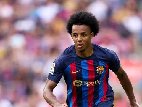 Ngôi sao Barca đề xuất Xavi rời Nou Camp