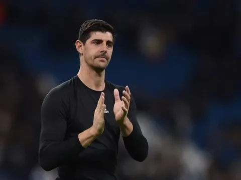 Đạt cột mốc quan trọng với Real, Courtois thể hiện thái độ bất ngờ