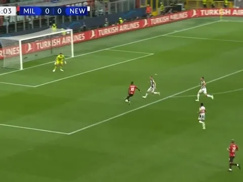 Varane nhận thấy sự bất công từ Man Utd