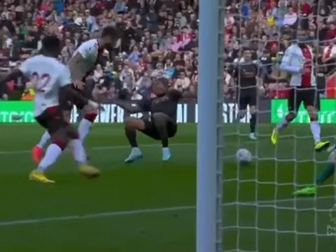 Messi trở lại Barca