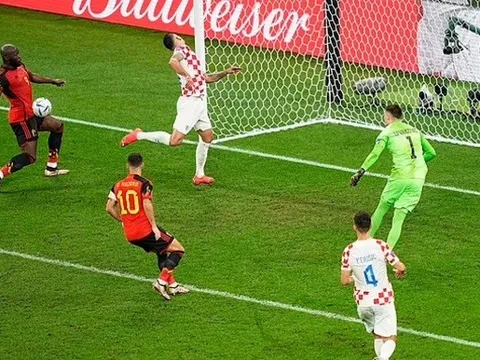3 pha bỏ lỡ sẽ ám ảnh cả sự nghiệp Lukaku