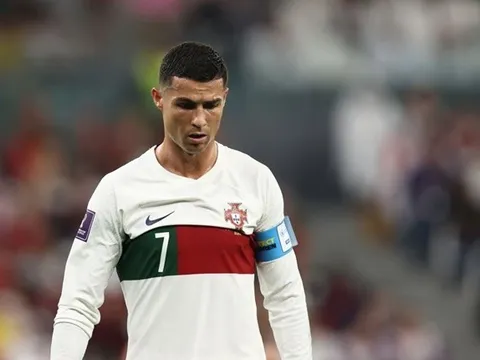 3 phương án cho hàng công Bồ Đào Nha khi Ronaldo dự bị