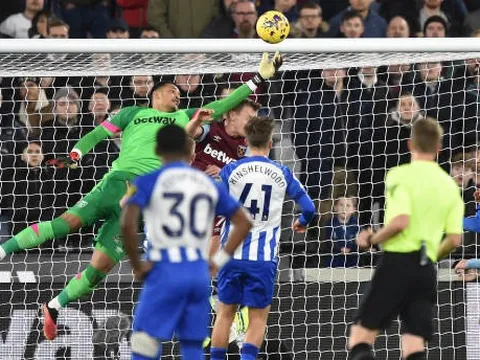 3 trận/19 lần cứu thua, "siêu thủ môn" xuất hiện ở Premier League