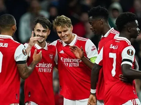 Piers Morgan chỉ ra cầu thủ tốt nhất và tệ nhất của Arsenal trước Liverpool