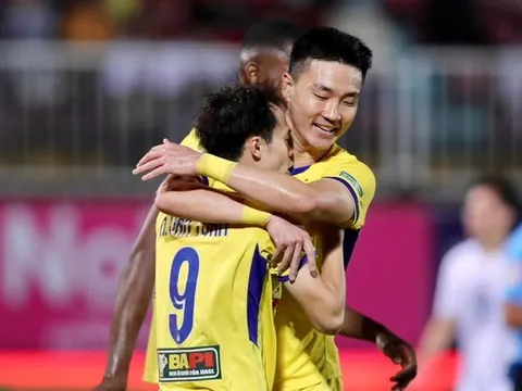 HAGL bùng nổ, Hà Nội chưa thể bứt tốc; AFC ca ngợi bóng đá Việt Nam