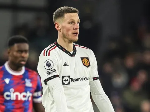 Ten Hag lý giải việc đưa Weghorst vào thẳng đội hình chính M.U