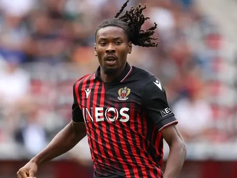 Liverpool nhắm sao trẻ người Pháp để gia cố hàng tiền vệ