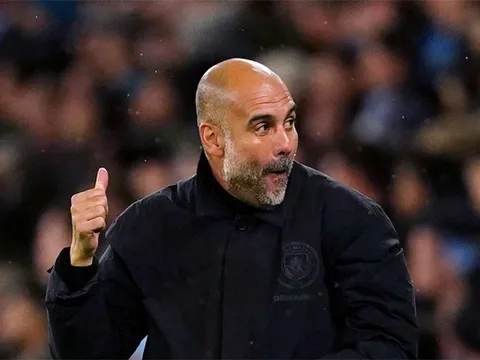 Pep Guardiola kín tiếng về tương lai của Kalvin Phillips