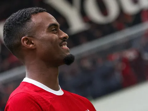 Sự thật đằng sau thương vụ Ryan Gravenberch