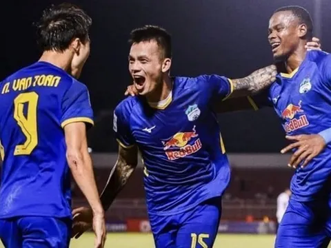 HAGL chính thức chia tay ngôi sao thứ 2; Kiatisuk sẽ dẫn dắt ĐT Thái Lan?