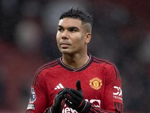 Manchester United phải học cách xoay sở mà không có Casemiro