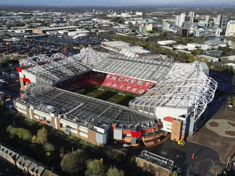 4 nhà đầu tư khủng đặt giá mua Man Utd