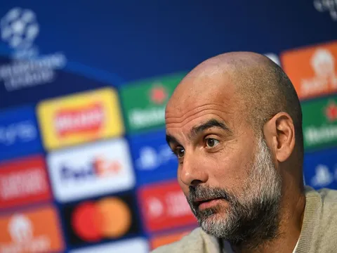 Bỏ qua Arsenal, Chris Sutton chọn đối thủ lớn nhất của Man City