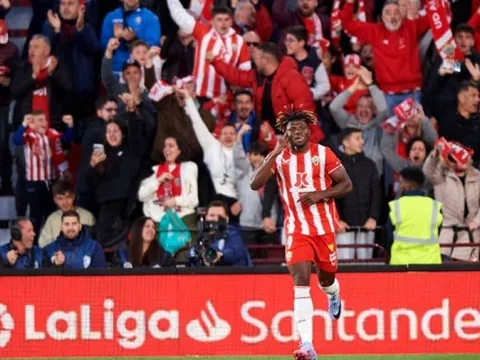 Sau Man Utd, Barca nhận thêm một cú sốc trước đội đứng thứ 19