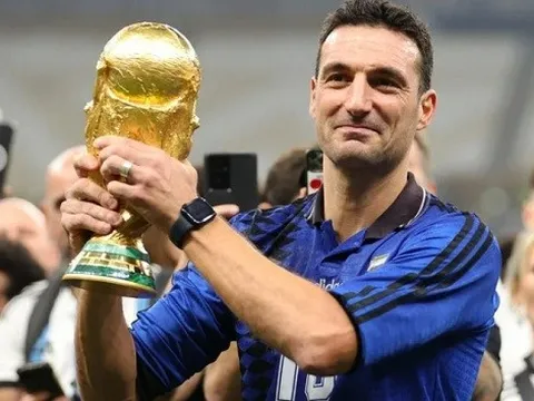Lionel Scaloni chọn người xuất sắc hơn giữa Maradona và Messi