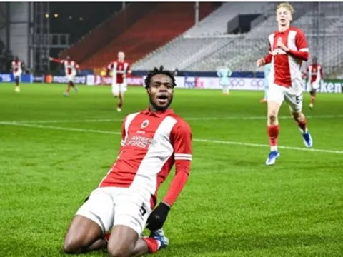 Không phải Zaire-Emery, đây mới cầu thủ người Pháp trẻ nhất ghi bàn tại cúp C1