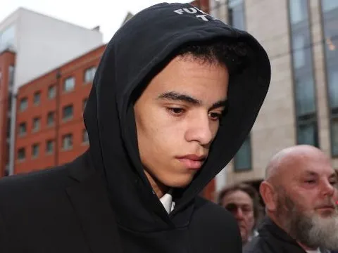 Hojlund vượt mặt Ronaldo