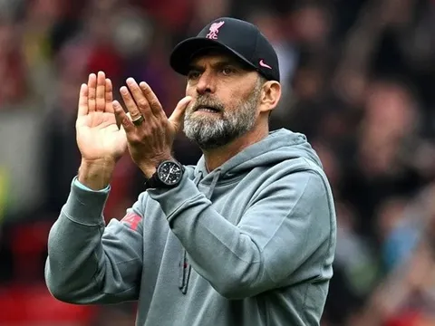 Klopp bất ngờ 'giơ cờ trắng' ở cuộc đua Champions League