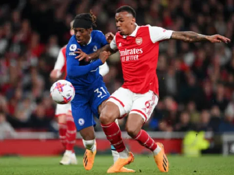Arsenal nhận hung tin sau chiến thắng Chelsea