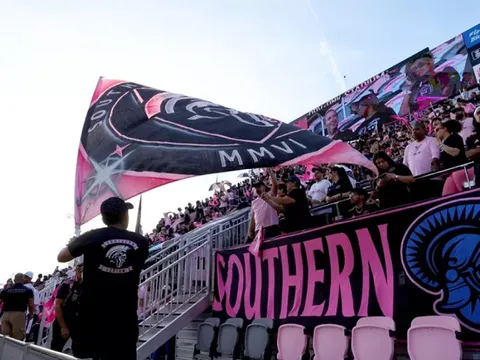 Giá vé rẻ nhất xem trận ra mắt Messi