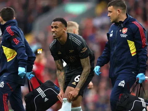 Đá tảng Arsenal gây ấn tượng với 7 lần giải vây