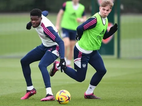 Người hùng tuyển Anh khoe bạn trai tựa 'nam thần'