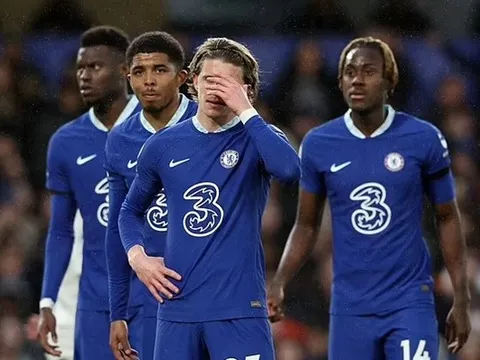 3 vấn đề phơi bày nội bộ 'rối như tơ vò' tại Chelsea