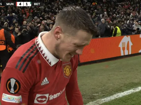 "Quãng thời gian cho mượn là cả thế giới với Weghorst"