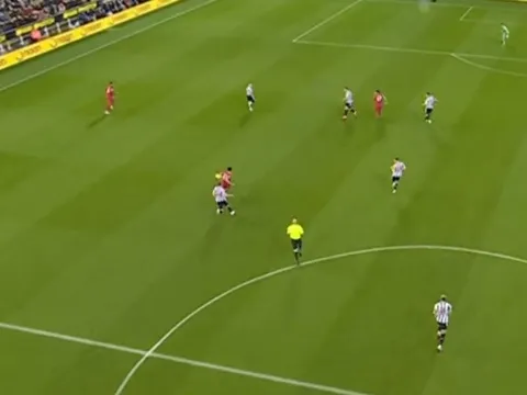 Vực dậy Man Utd, Ten Hag làm được điều số 1 trong lịch sử CLB