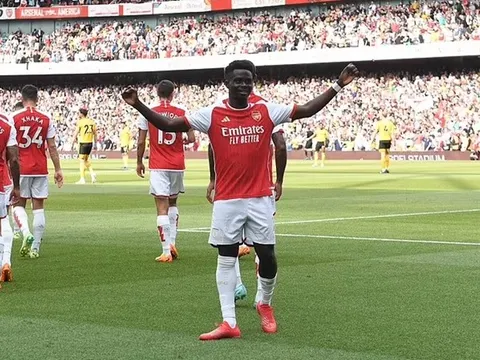 "Những thống kê của cậu ấy ở tuổi 21 thật điên rồ"