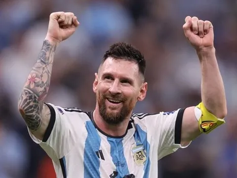 "Messi nên giã từ đội tuyển quốc gia Argentina"