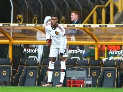 Em gái Reece James tái hiện tấm thẻ đỏ điên rồ của Beckham