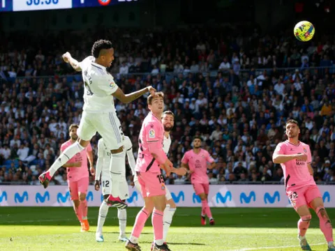 Eder Militao lập kỷ lục không chiến ấn tượng