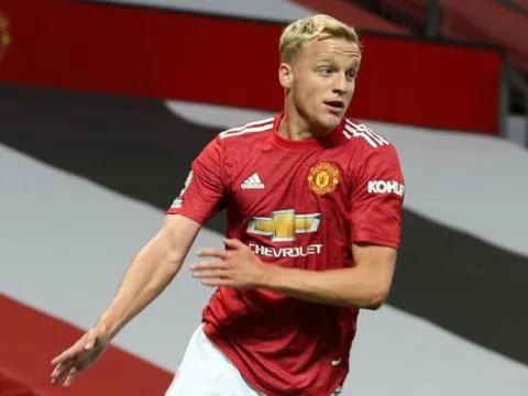 4 cái tên Man Utd có thể chiêu mộ để thay thế Van de Beek
