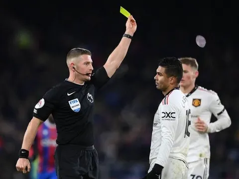 4 cú giáng mạnh vào Man Utd trước đại chiến Arsenal