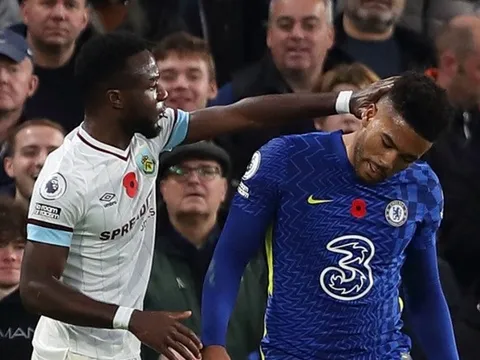 4 điều bạn có thể bỏ lỡ trận Chelsea 1-1 Burnley: Reece James bị nhấn đầu