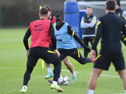 4 điều rút ra từ buổi tập của Chelsea: Trụ cột trở lại, nụ cười của James