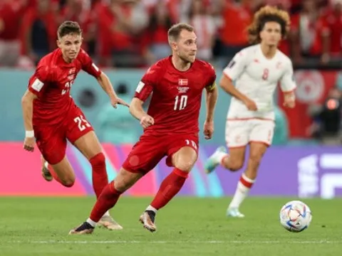 4 key pass, 5 quả tạt chính xác, nhạc trưởng M.U khuấy đảo World Cup