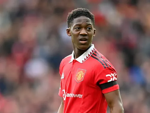 4 tiền vệ M.U có thể bước lên khi Casemiro vắng mặt