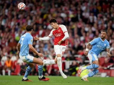 Tomiyasu xứng đáng được ký hợp đồng mới sau màn thể hiện ấn tượng