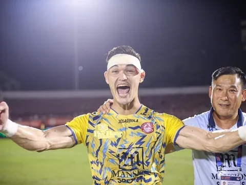 Đình Bắc 'giở chứng' trước CLB Hà Nội; Thủ môn Việt kiều từ chối về CAHN