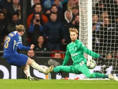 Shearer chỉ trích chiến lược chuyển nhượng của Chelsea