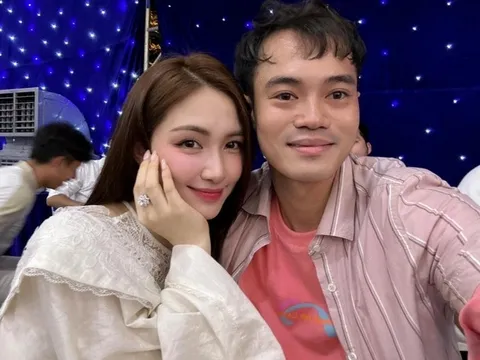 Hòa Minzy 'nhắn yêu' Văn Toàn; Rõ thời điểm công bố tân HLV ĐT Việt Nam