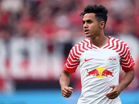 Sếp lớn Leipzig chê bai cầu thủ trẻ của Liverpool một cách tinh tế