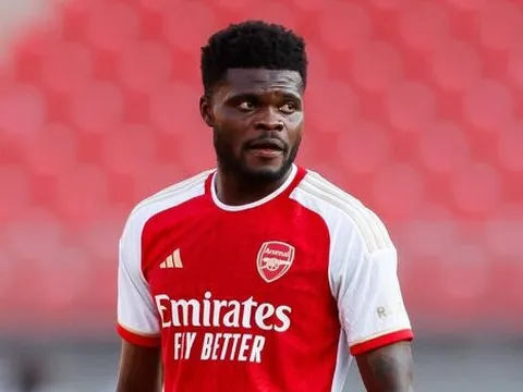 Sự xuất hiện đưa Partey vào dĩ vãng