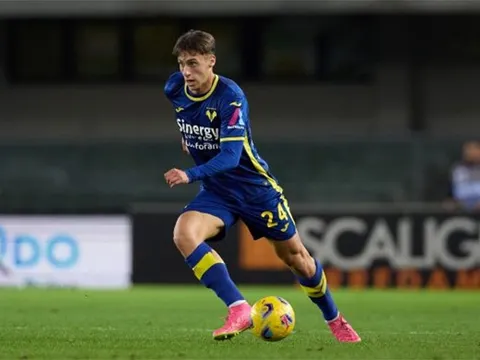 Milan muốn chiêu mộ hậu vệ 20 tuổi của Verona