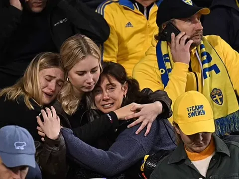 NÓNG! ISIS xả súng, 2 CĐV Thụy Điển tử vong