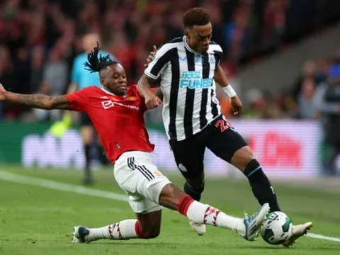 "Người thừa" của Ten Hag bùng nổ với 8 pha tranh chấp thắng, 7 cú tắc bóng