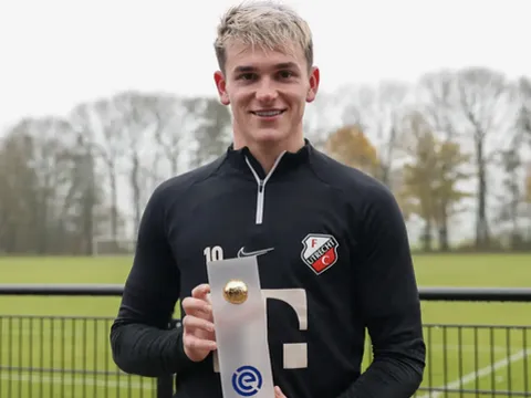 Chốt Sabitzer, Ten Hag để mắt đến sao mai ở giải Hà Lan