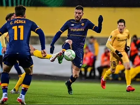 Sau Tuchel, đến lượt Chelsea mang đến cú sốc cho Man Utd